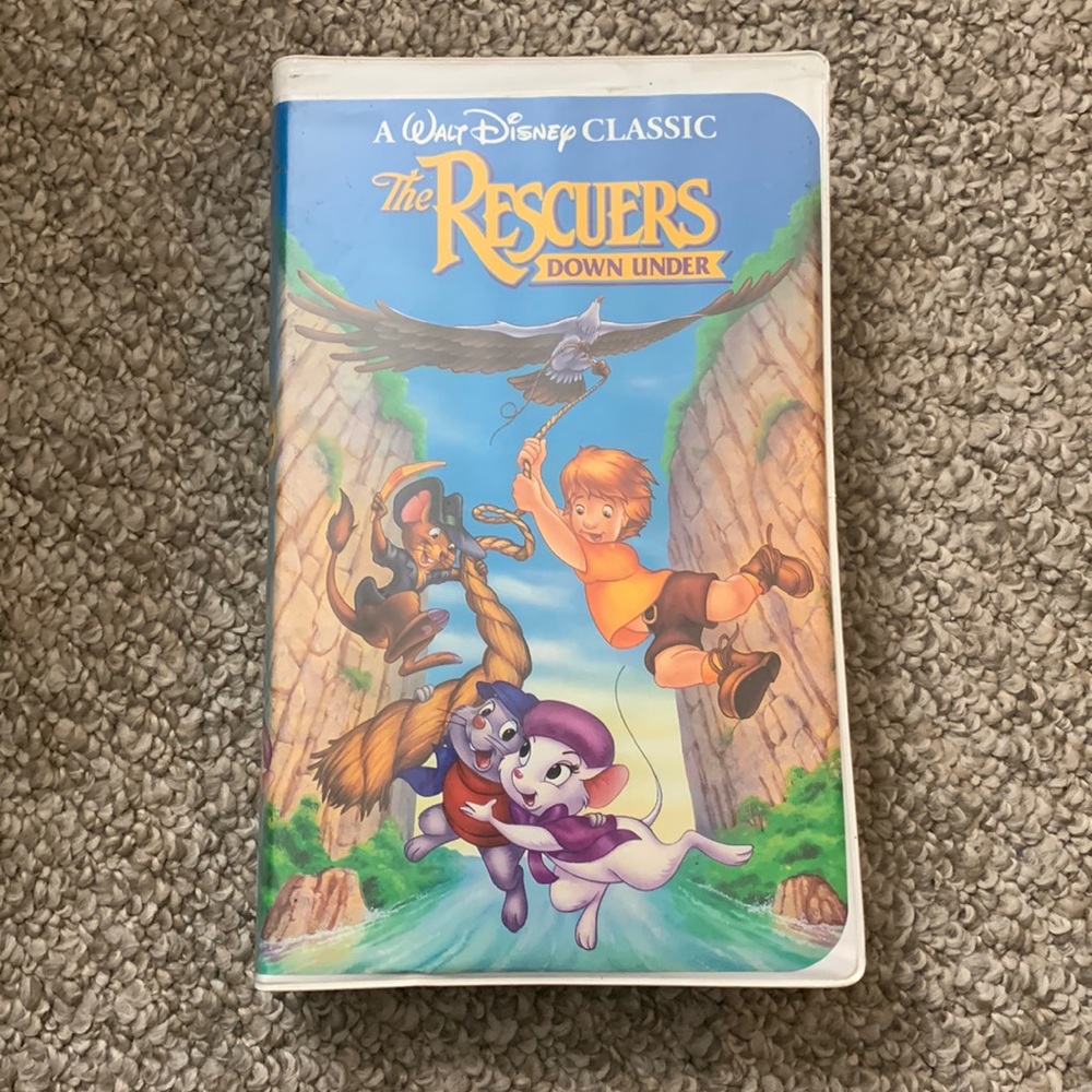Walt Disney classic ‘The Rescuers down under’ Black Diamond Edition VHS